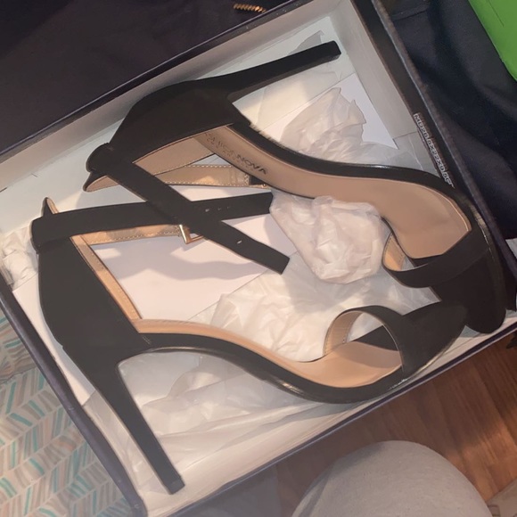 Size 8/12 Never Worn. Ordered Twice - Picture 1 of 1